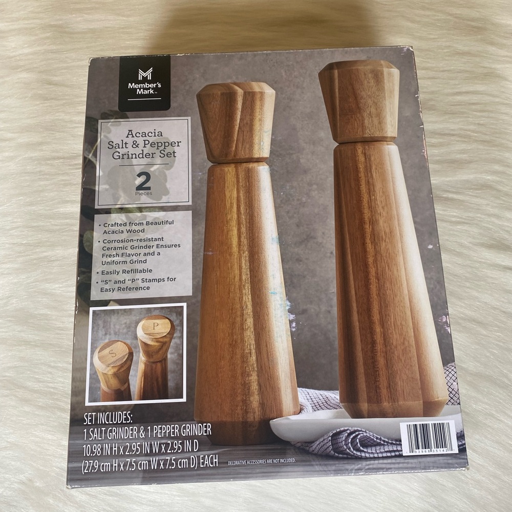 Member's Mark Acacia Salt and Pepper Grinder Set